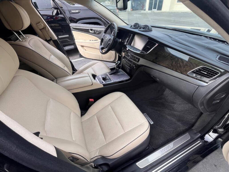 2015 Hyundai Equus Signature