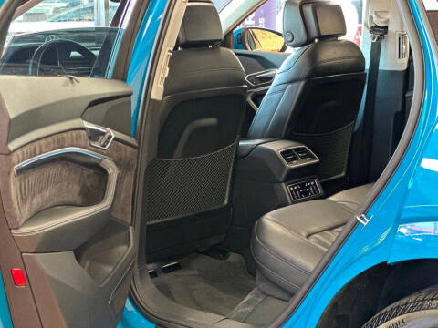 2019 Audi e-tron quattro Prestige