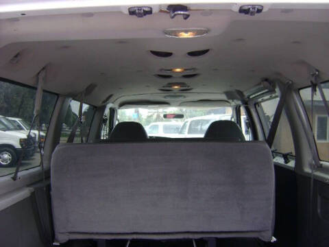 2004 Ford E-Series E-150 XL