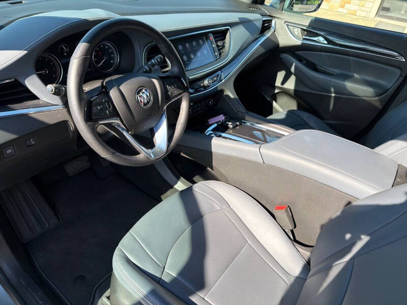 2023 Buick Enclave Essence