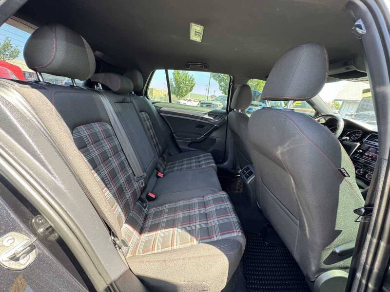 2019 Volkswagen Golf GTI S