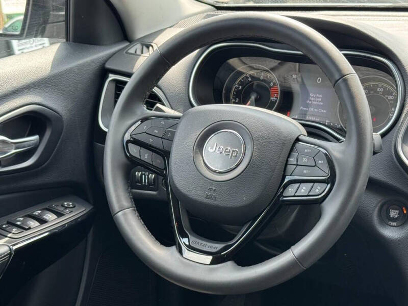 2023 Jeep Cherokee Altitude Lux