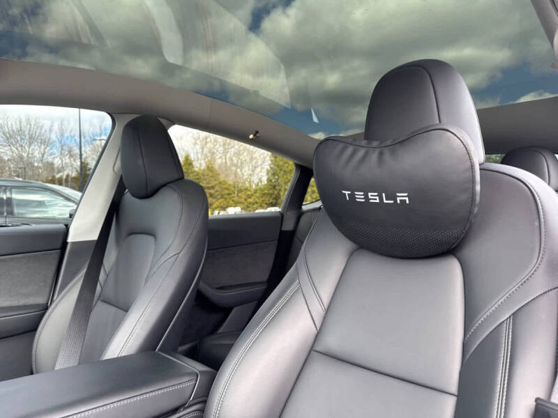 2025 Tesla Model Y Performance