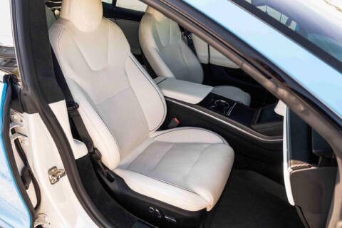 2022 Tesla Model S Plaid