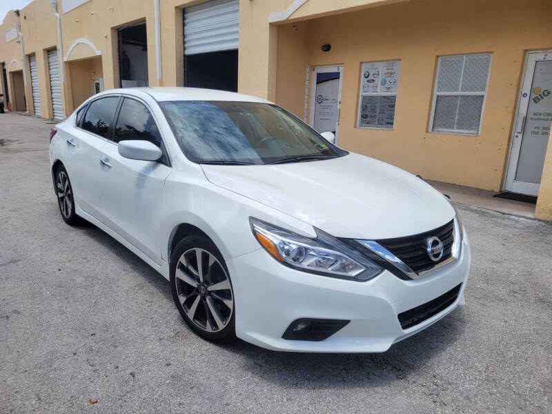 2018 Nissan Altima null photo 2