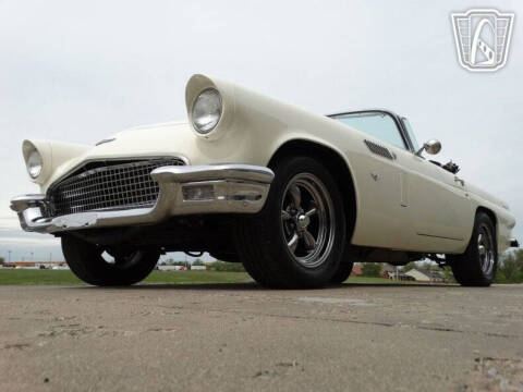 1956 Ford Thunderbird