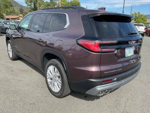 2025 GMC Acadia Elevation