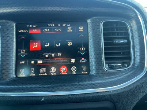 2015 Dodge Charger SXT