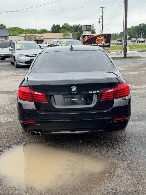 2015 BMW 5 Series 528i