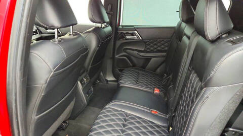 2023 Mitsubishi Outlander SEL