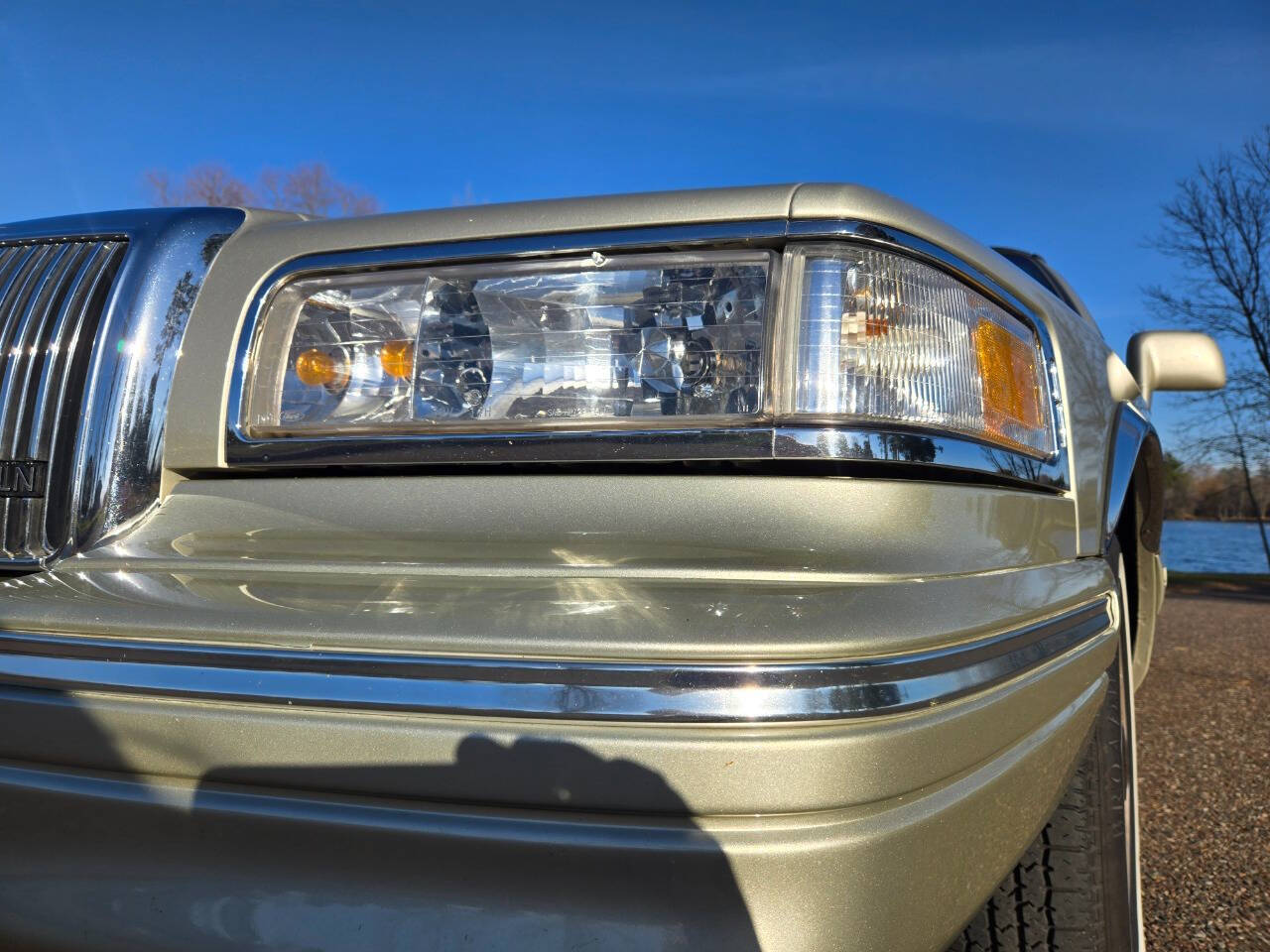 1997 Lincoln Town Car 16