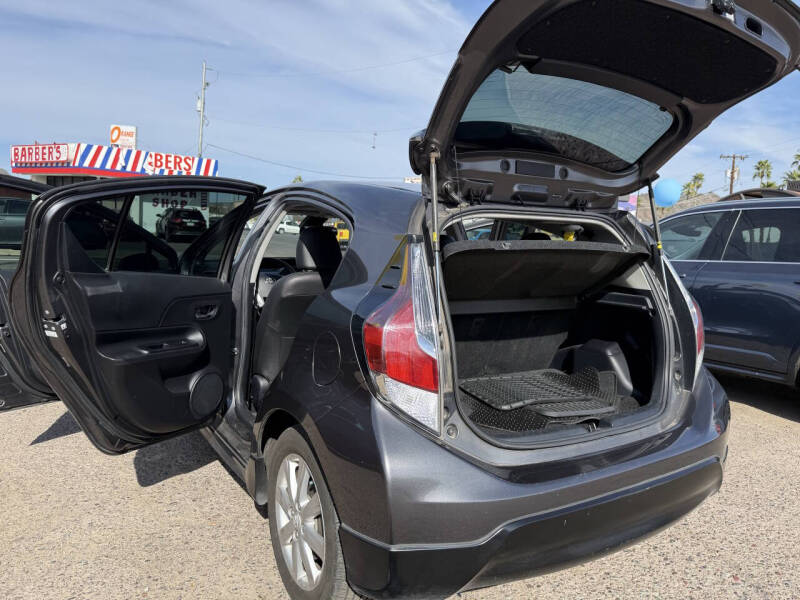 2017 Toyota Prius c Three