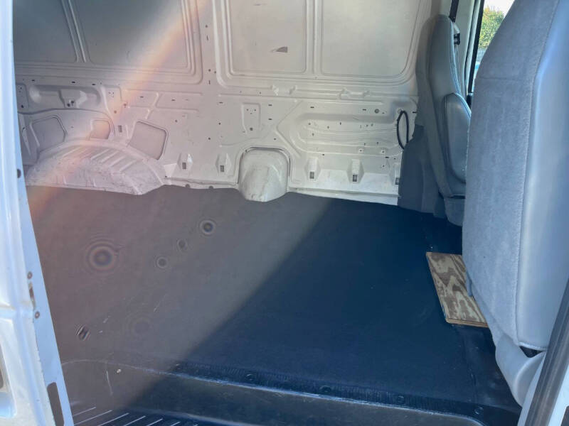 2004 Ford E-Series E-350 SD