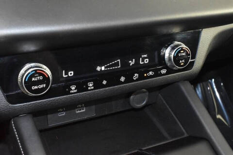 2024 Mitsubishi Outlander ES