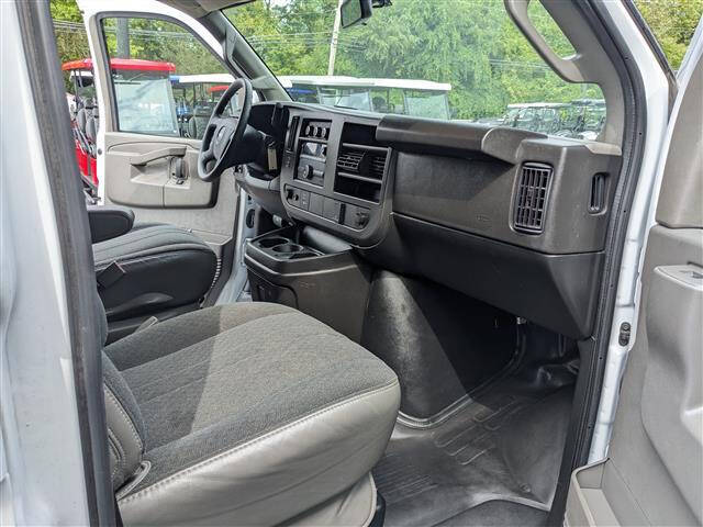 2024 GMC Savana 2500