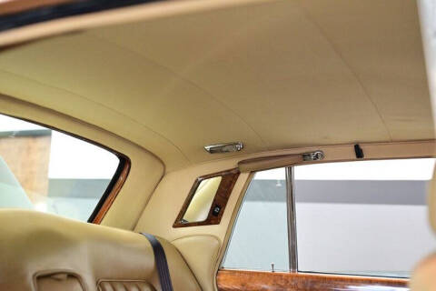 1972 Rolls-Royce SILVER CLOUD LWB