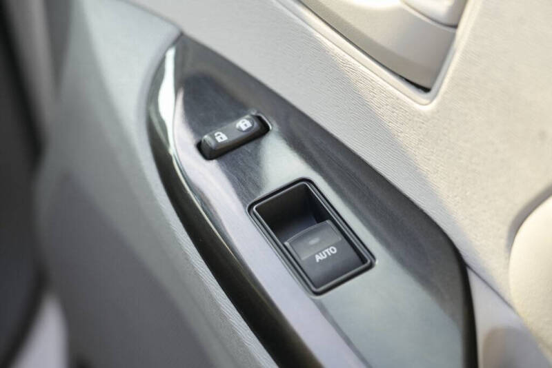 2011 Toyota Sienna Base 7-Passenger