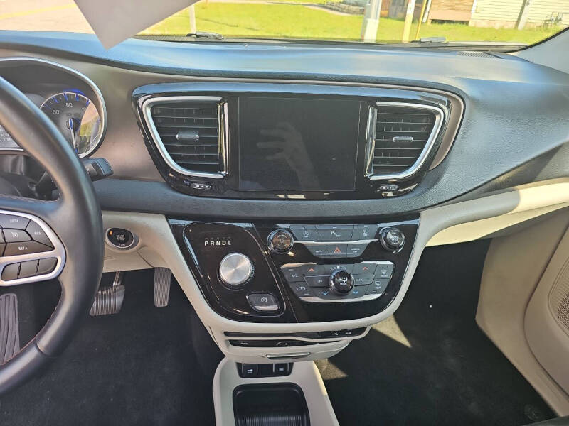 2018 Chrysler Pacifica Touring L Plus