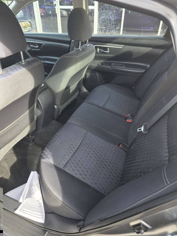 2017 Nissan Altima 2.5 SV