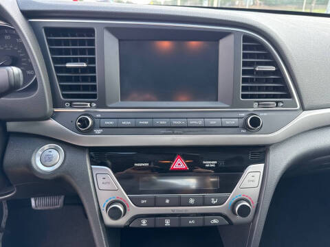 2018 Hyundai Elantra