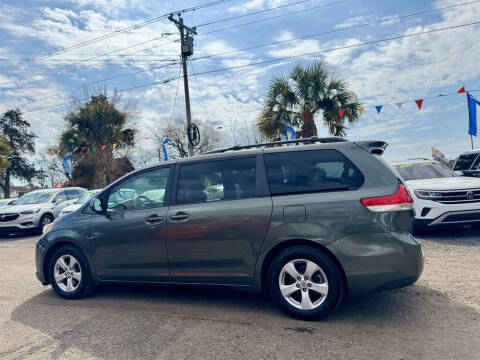 2013 Toyota Sienna