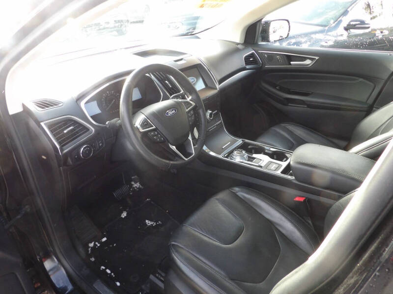 2020 Ford Edge Titanium