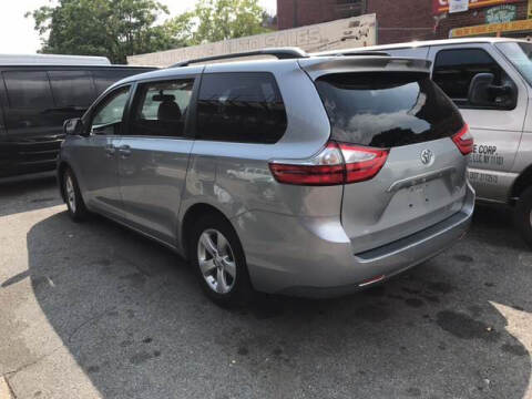 2015 Toyota Sienna LE 8-Passenger