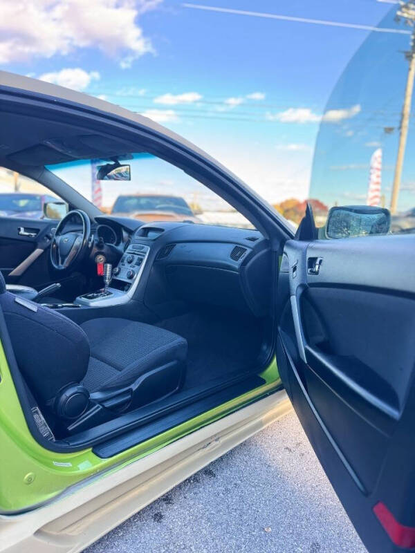 2010 Hyundai Genesis Coupe 2.0T