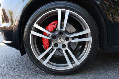 2013 Porsche Cayenne GTS