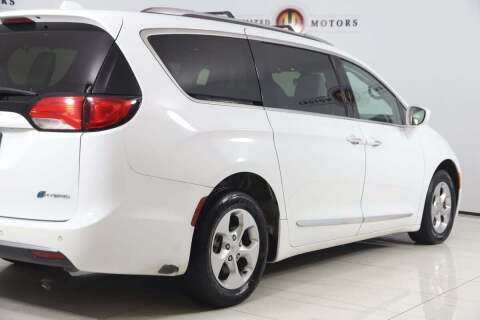 2018 Chrysler Pacifica Hybrid Touring L
