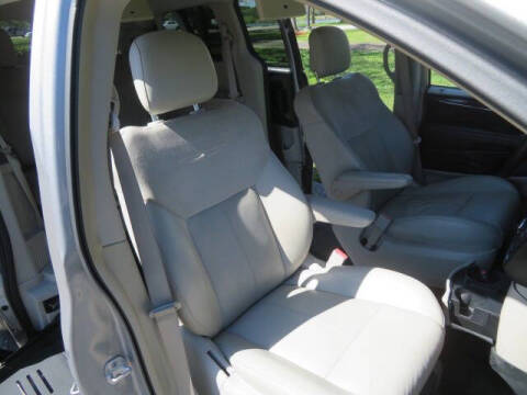 2013 Chrysler Town and Country Limited