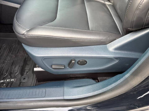 2023 Ford Maverick Lariat