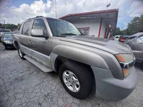 2002 Chevrolet Avalanche for sale at LAKE CITY AUTO SALES - Jonesboro in Morrow GA