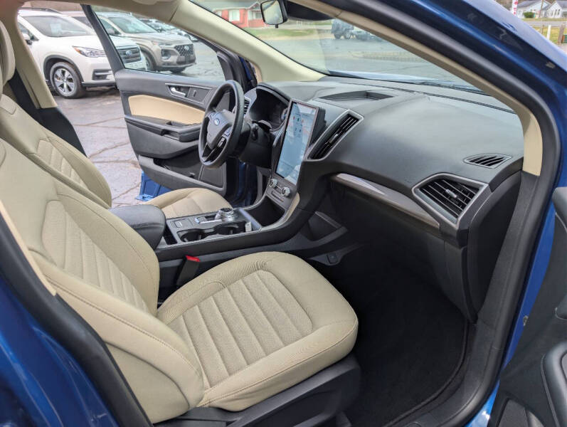 2023 Ford Edge SE