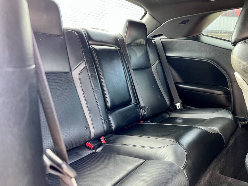 2018 Dodge Challenger SXT Plus