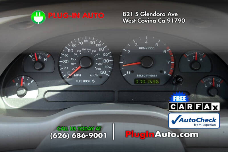 2004 Ford Mustang GT Deluxe