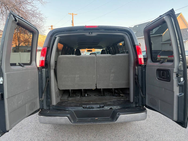 2017 Chevrolet Express LT 3500