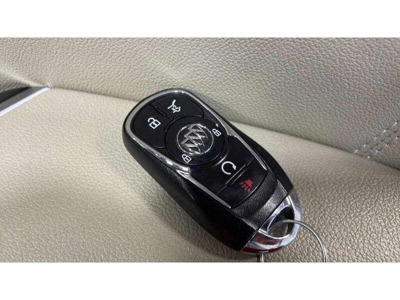 2018 Buick Regal TourX Essence