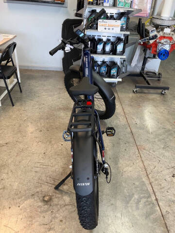 2025 Aventon  D35D3285