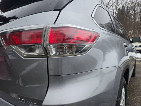 2014 Toyota Highlander LE