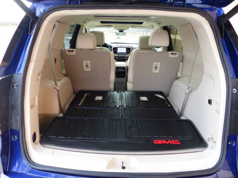 2023 GMC Acadia Denali