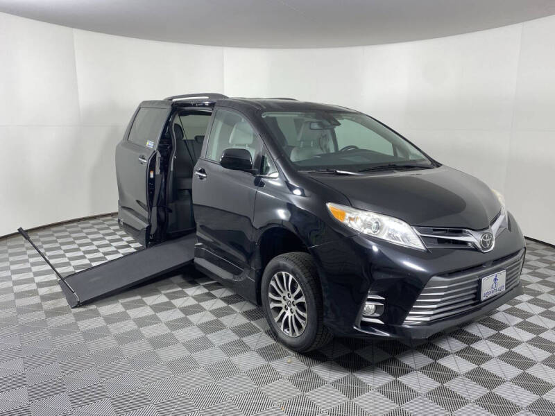 2020 Toyota Sienna for sale at AMS Vans in Tucker GA