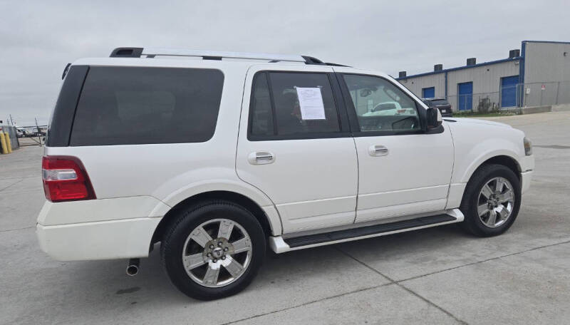 2009 Ford Expedition Limited photo 18