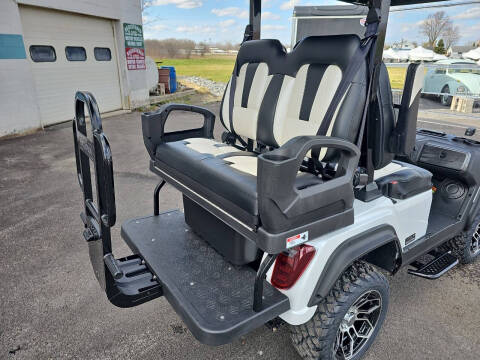 2025 Evolution Maverick 2 + 2