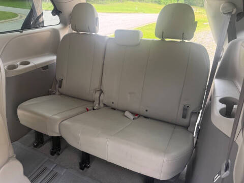 2014 Toyota Sienna XLE 8-Passenger