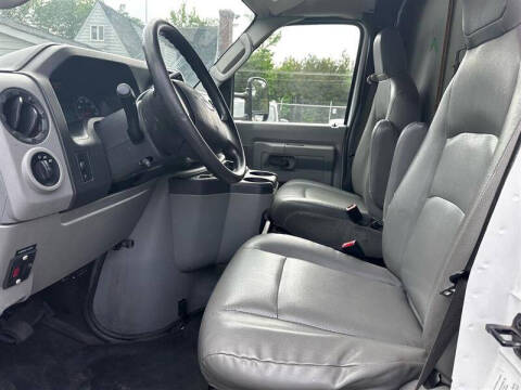 2018 Ford E-Series E-350 SD