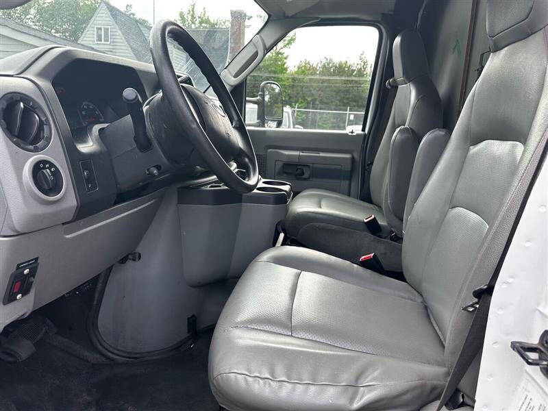 2018 Ford E-Series E-350 SD