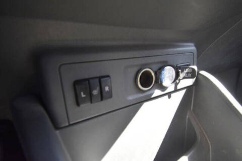 2013 Toyota Prius v Five