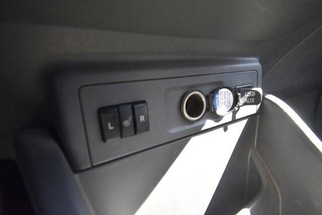 2013 Toyota Prius v Five