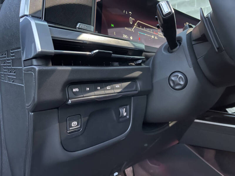 2025 Cadillac Escalade Luxury